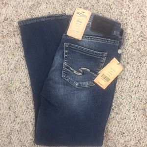 Avery Kick Crop